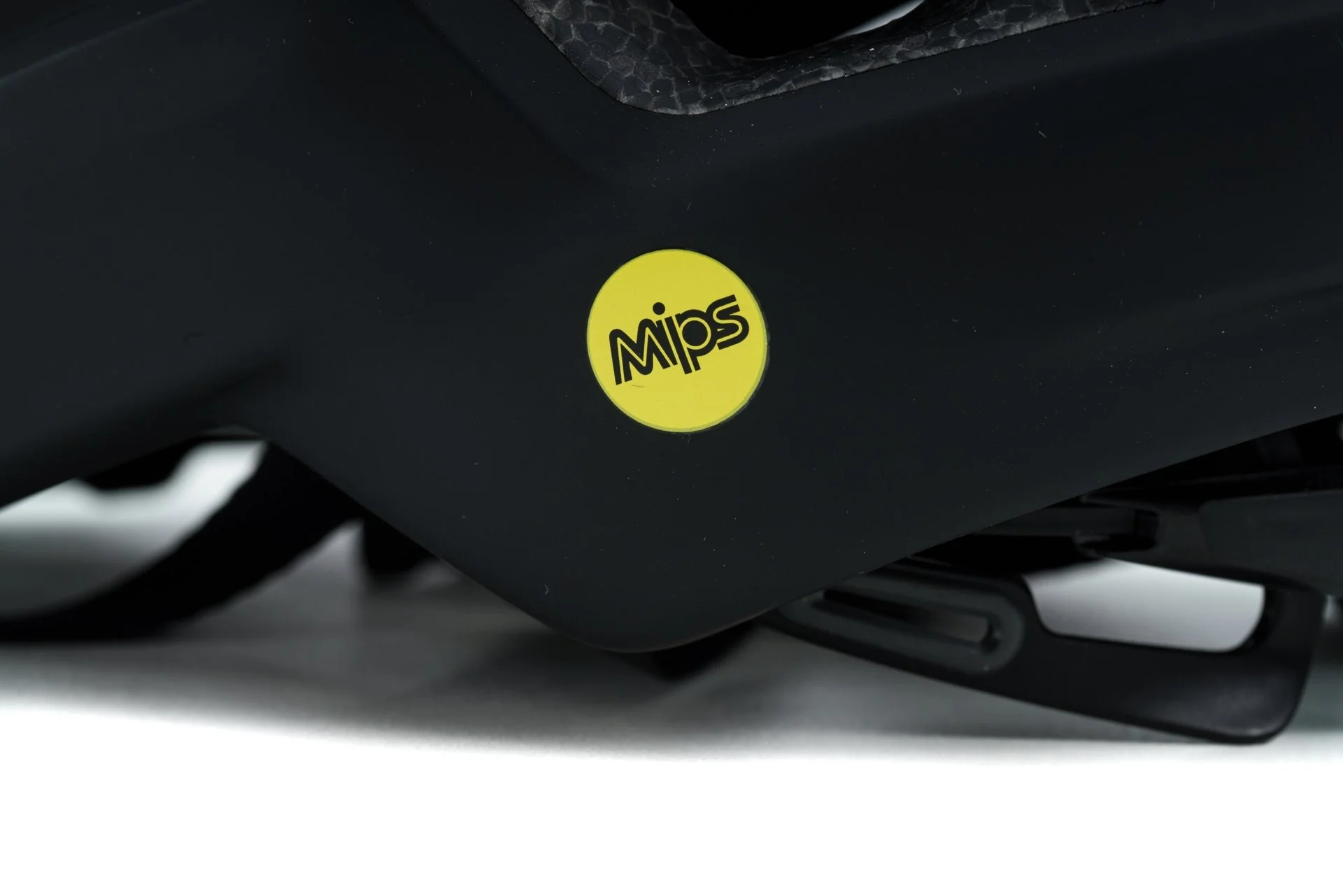 Cube Heron Mips Black - Image 4